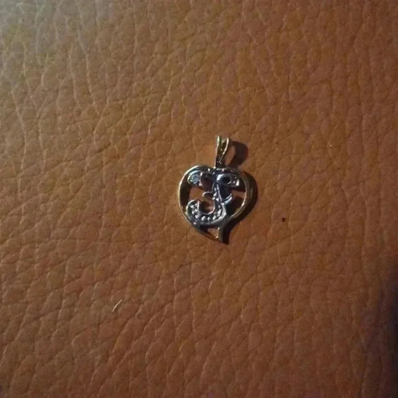 🌹Gold plated letter pendant "F" - Picture 4 of 6